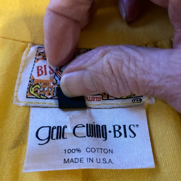 Colorful Women's Jacket with Button Detail - Picture 4 of 6